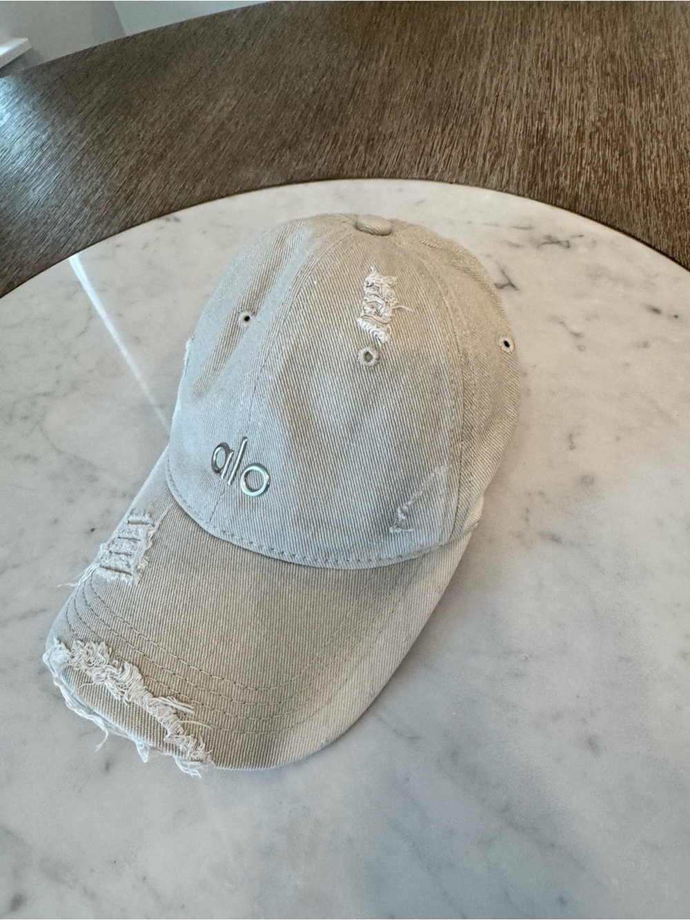 ALO Yoga Women's Distressed Baseball Cap in Light Beige unisex women and Men